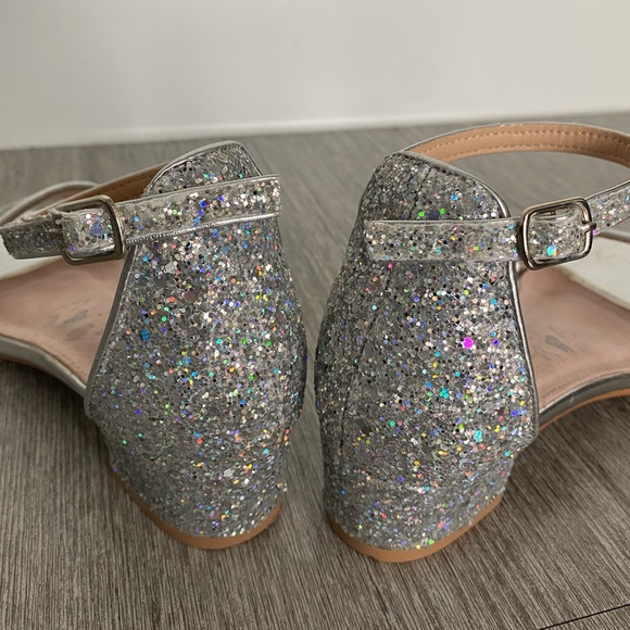 Olive & Edie Gabriele Mary Jane - Picture 9 of 12